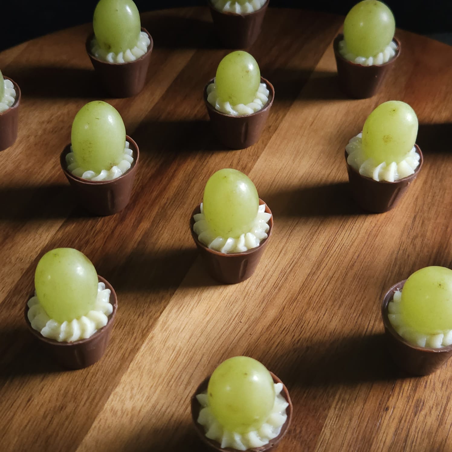 Copinho de Chocolate com Uva