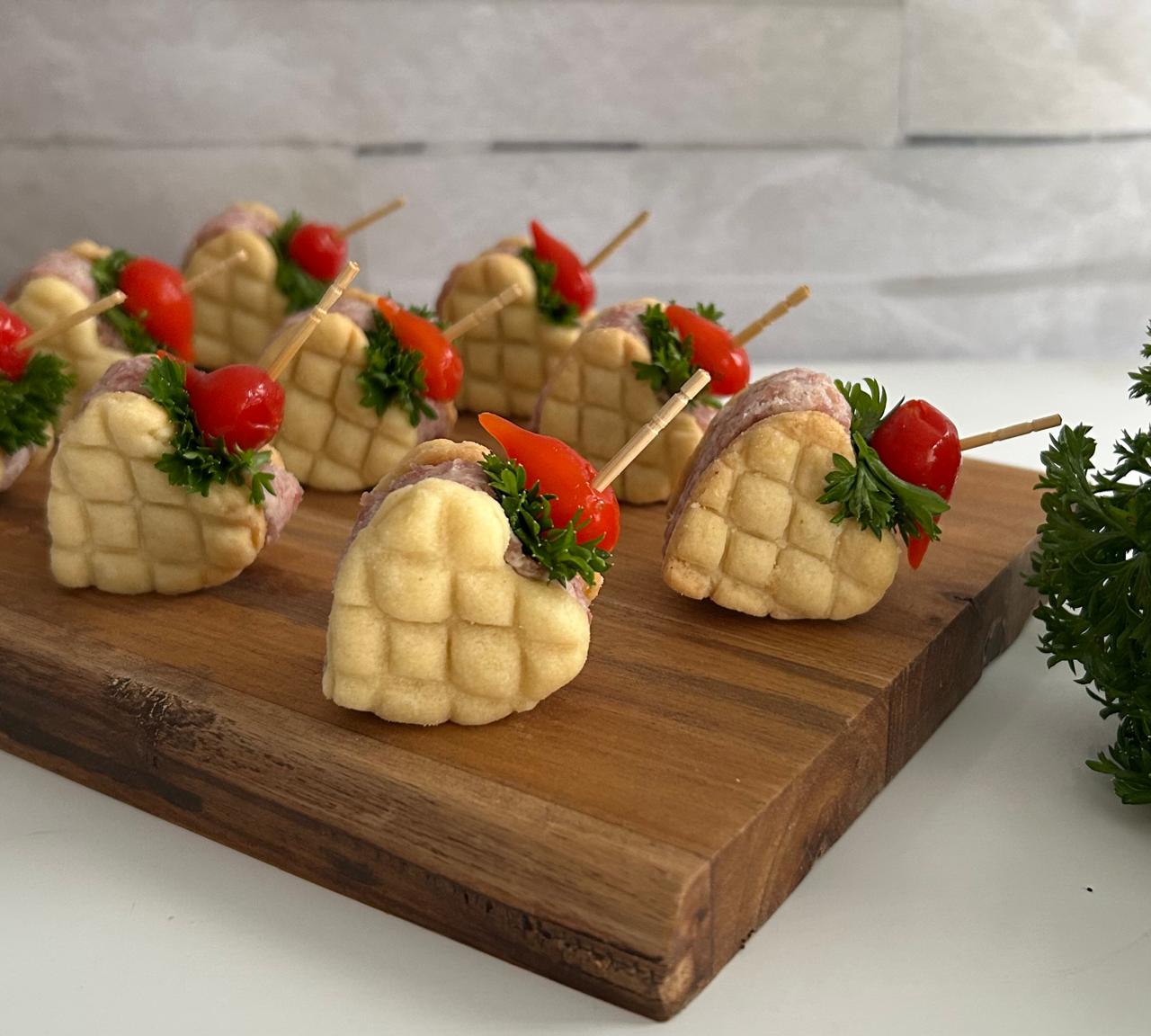 Canapé Coração de Salame